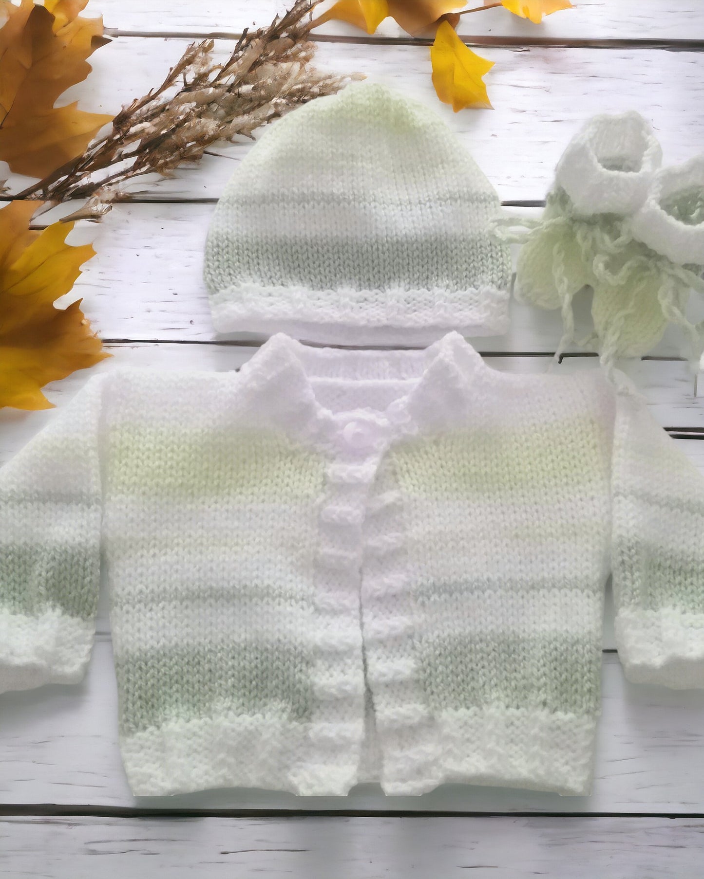Pastel unisex Knitted Baby outfit – Perfect baby shower gift
