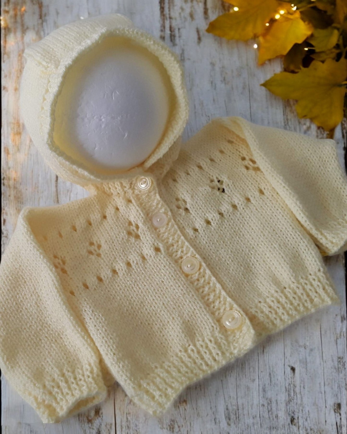 Unisex knitted hoodie