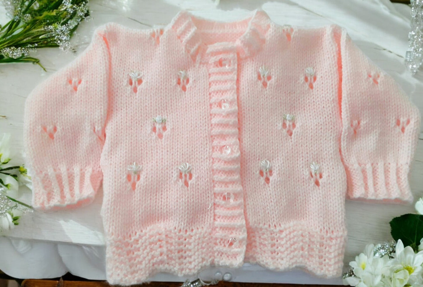 Girls' Knitted Outfit with Scalloped Hem & Embroidery – Matching Hat, Mittens, and Boots Set