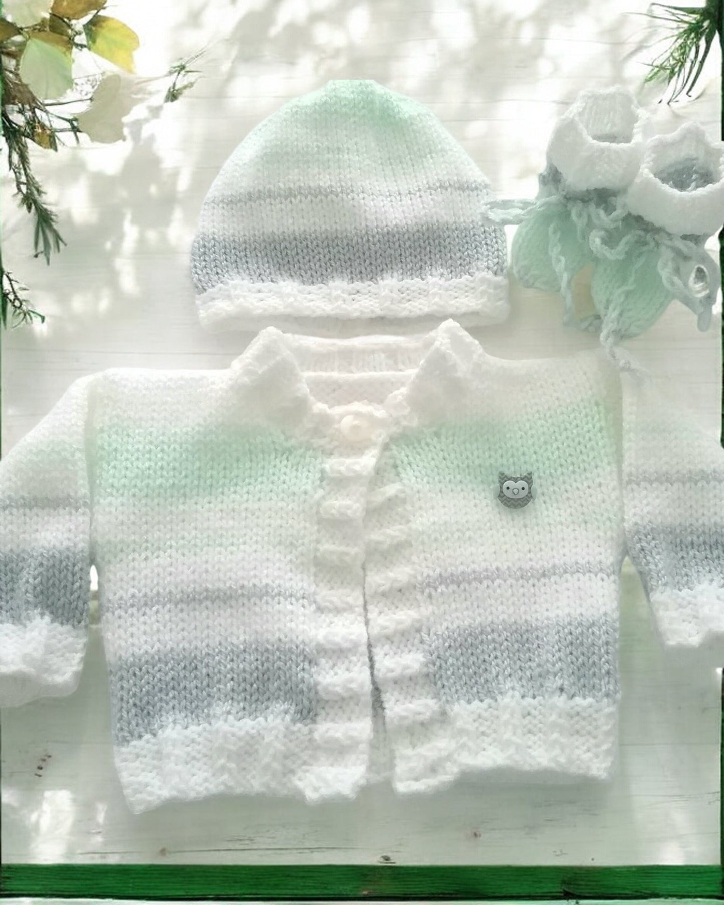 Pastel unisex Knitted Baby outfit – Perfect baby shower gift