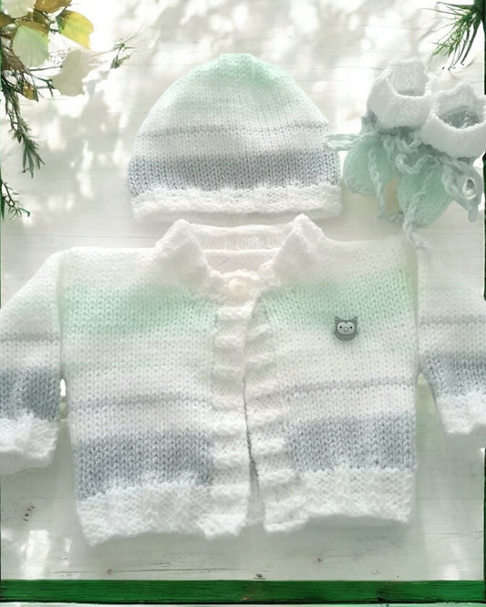 Pastel unisex Knitted Baby outfit – Perfect baby shower gift